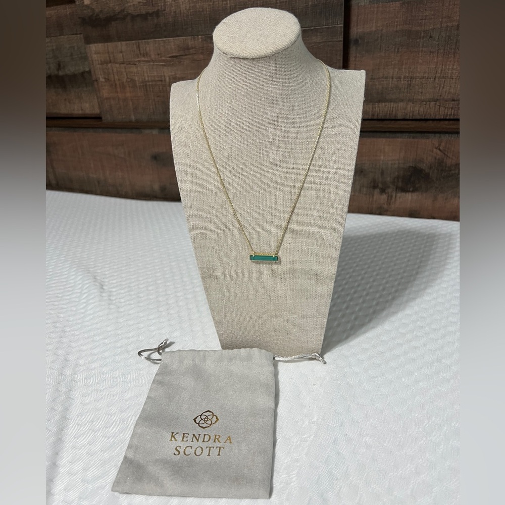 Kendra Scott Leanor Pendant Necklace